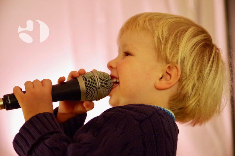 logopädische Stimmtherapie bei Kindern mit Schreiknötchen/Stimmlippenknötchen